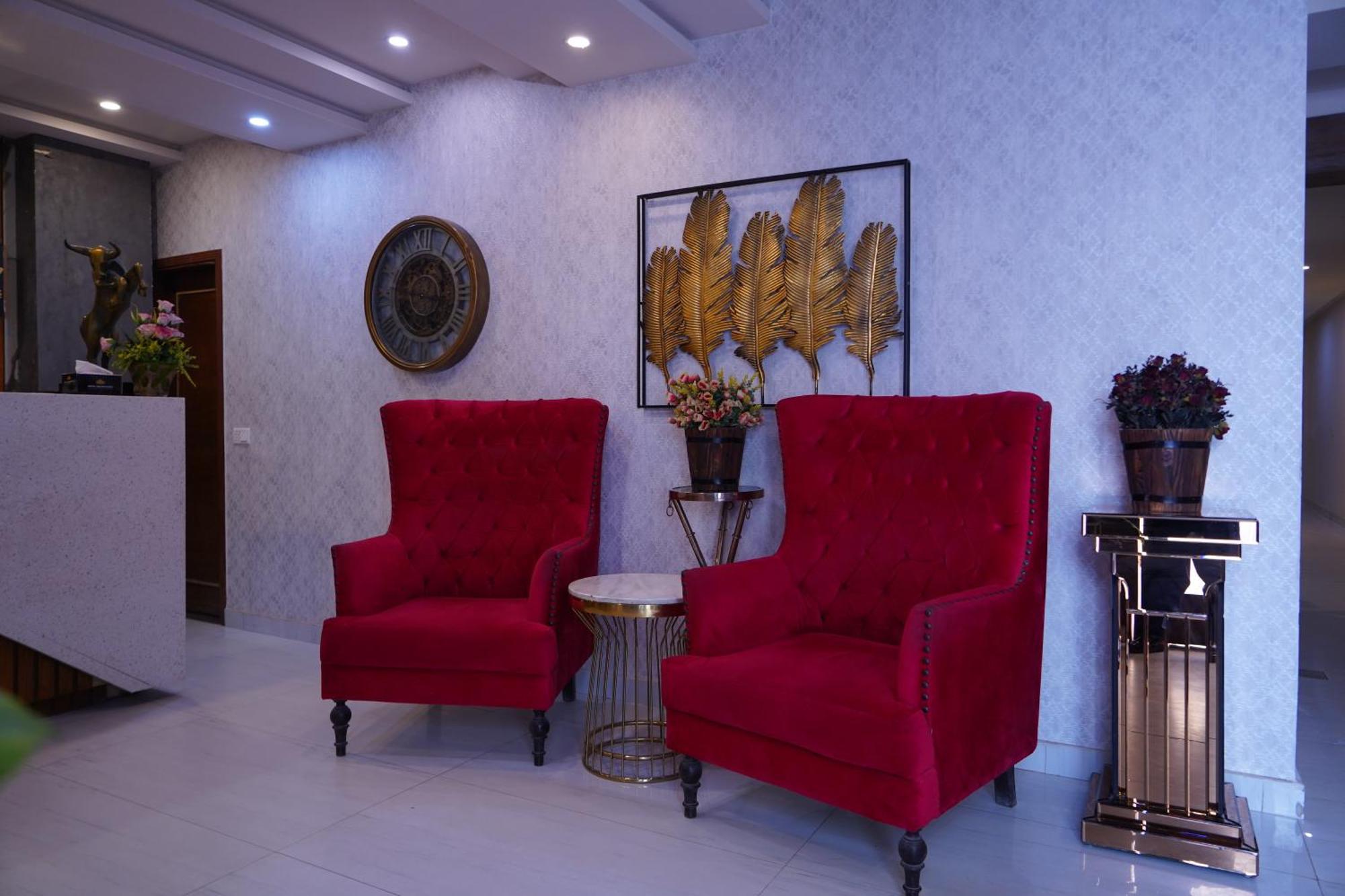 Hotel Avalon Suites Multan Ngoại thất bức ảnh