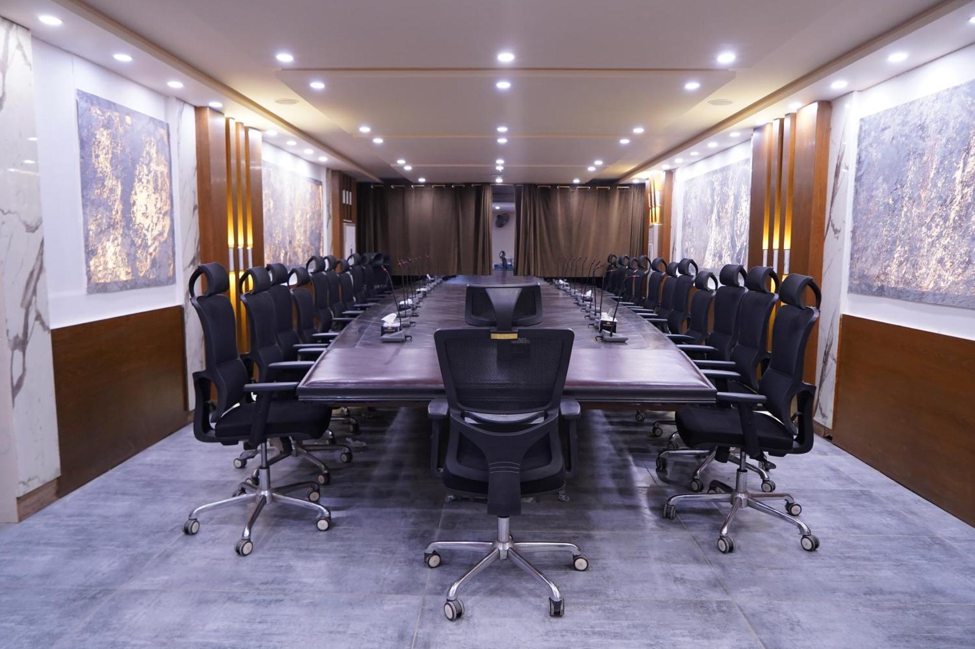 Hotel Avalon Suites Multan Ngoại thất bức ảnh