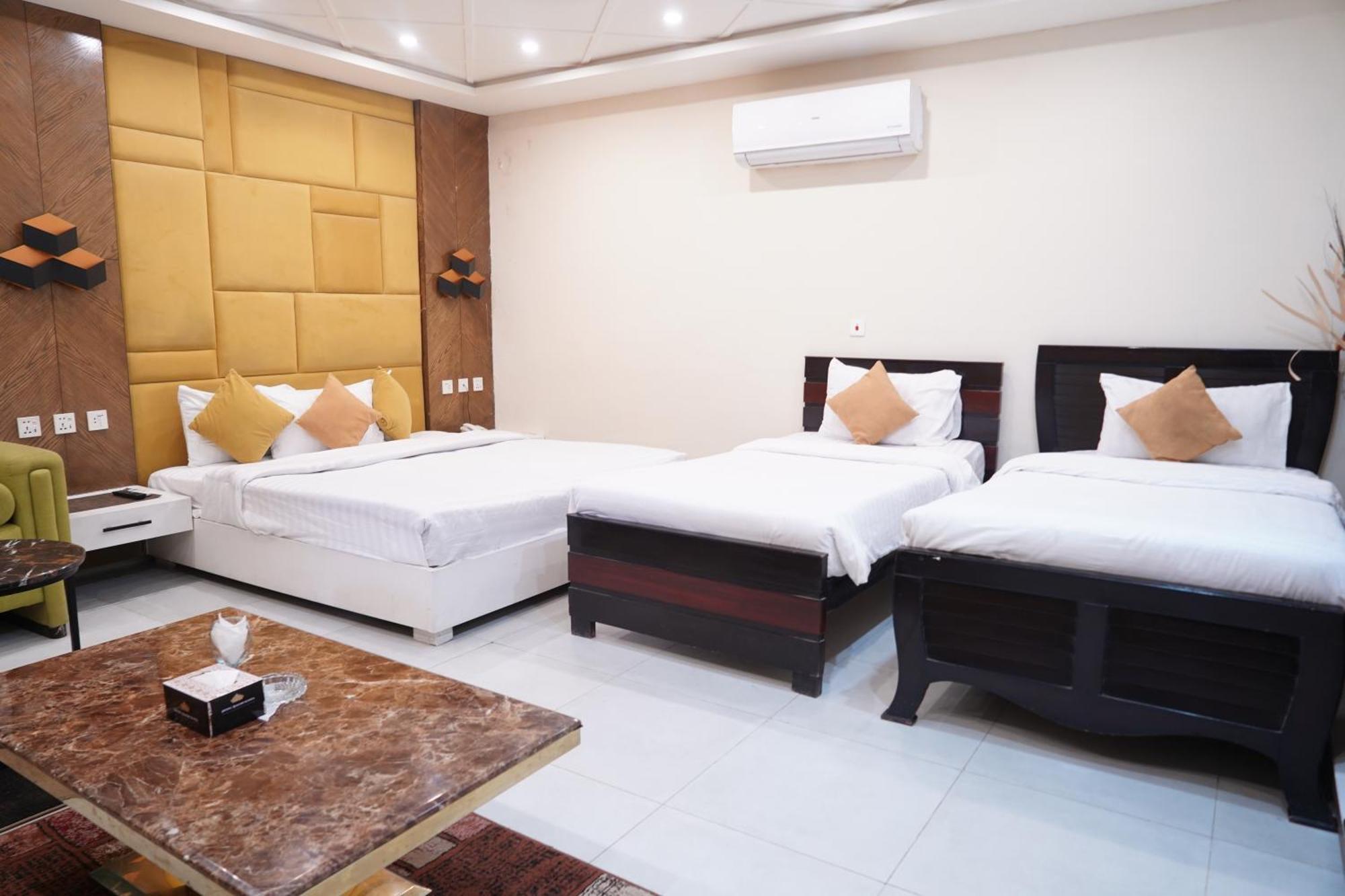 Hotel Avalon Suites Multan Ngoại thất bức ảnh
