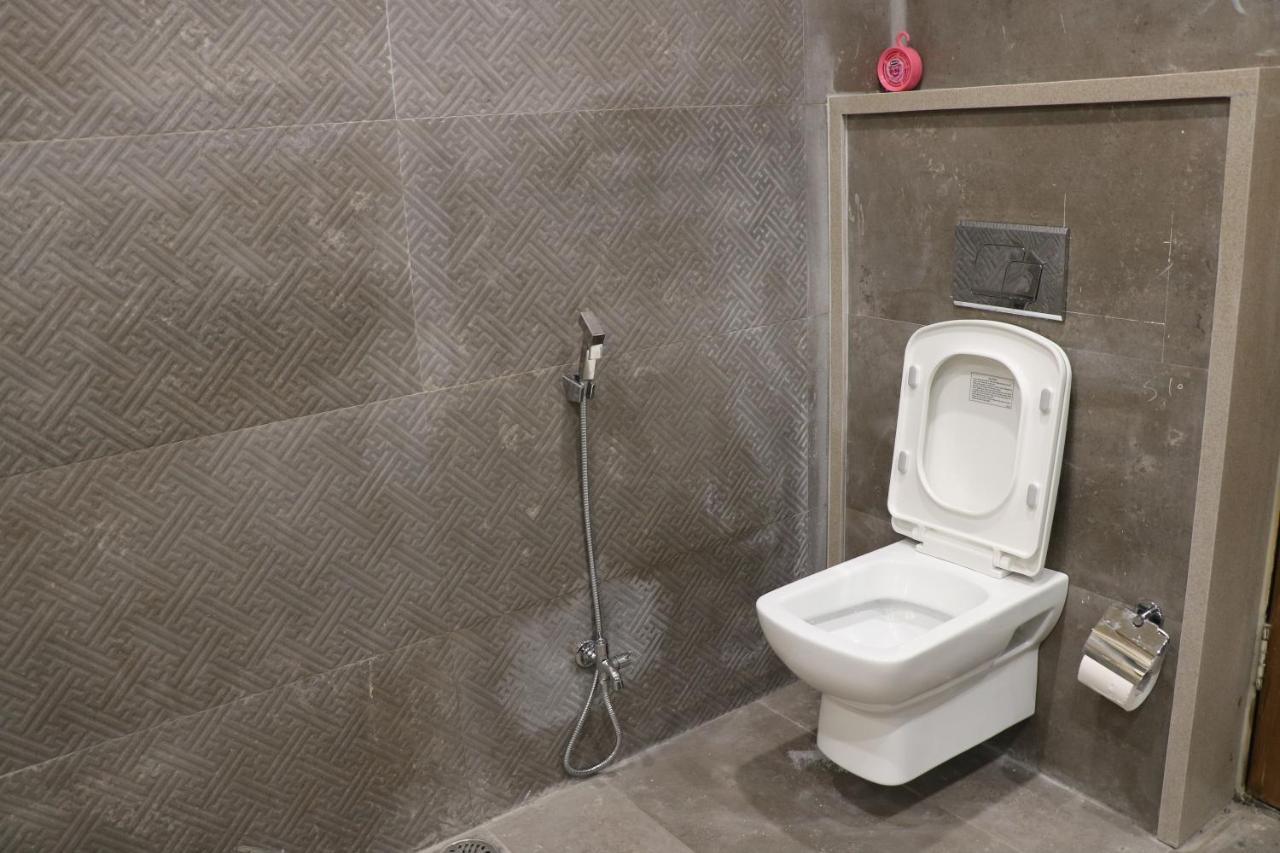 Hotel Avalon Suites Multan Ngoại thất bức ảnh