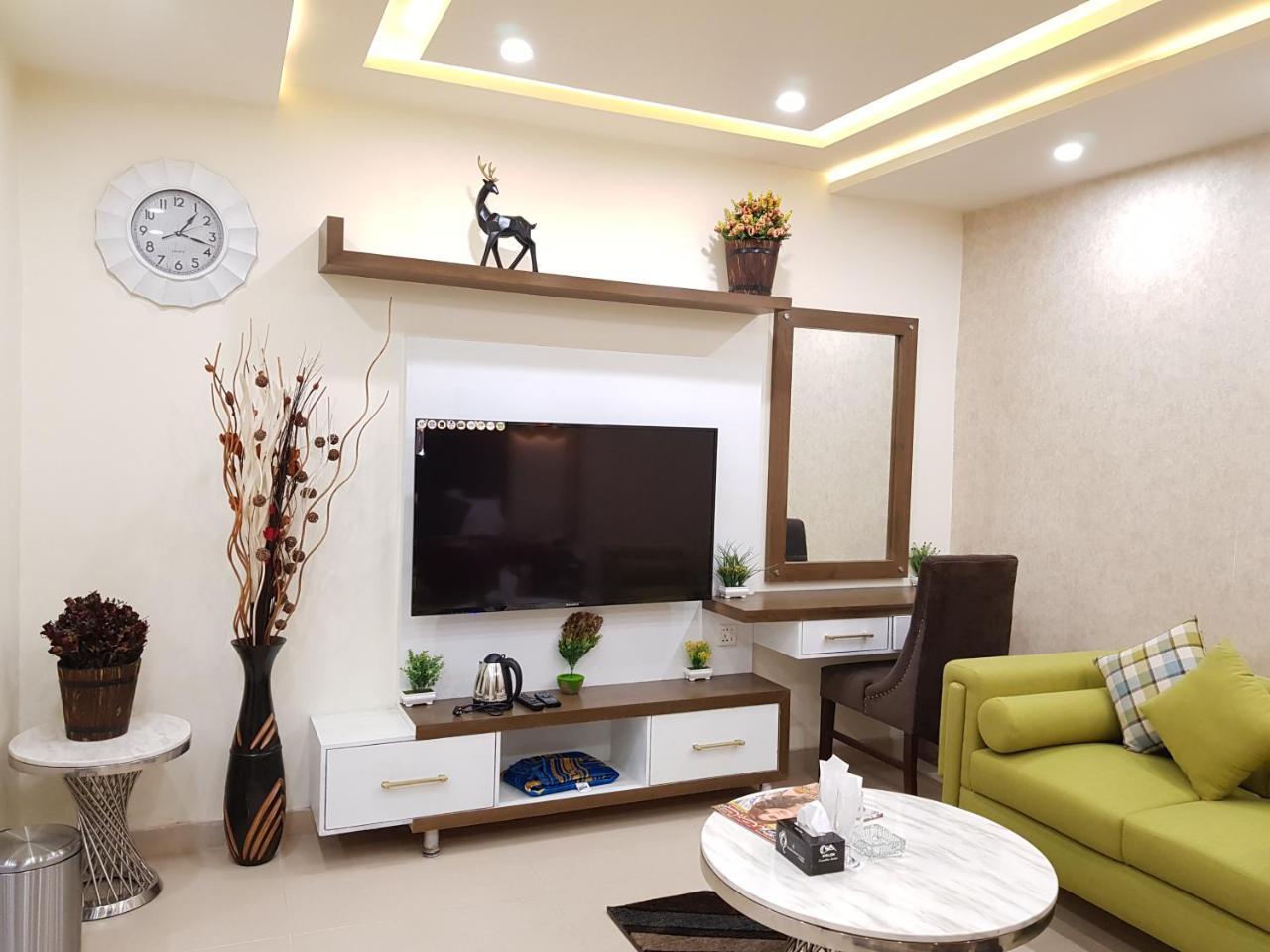 Hotel Avalon Suites Multan Ngoại thất bức ảnh