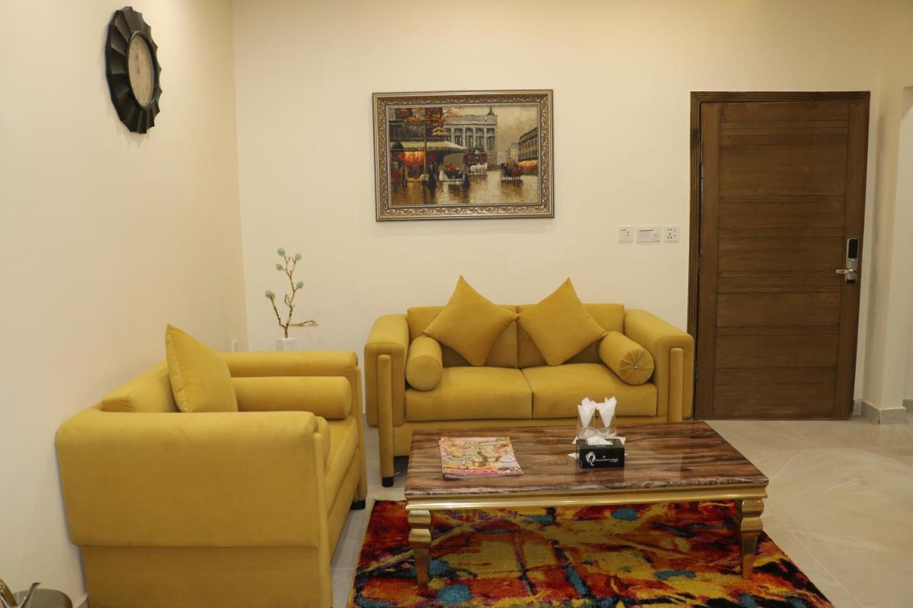 Hotel Avalon Suites Multan Ngoại thất bức ảnh