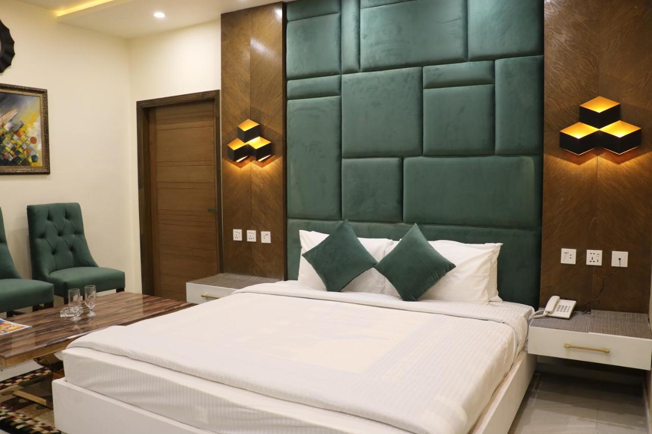 Hotel Avalon Suites Multan Ngoại thất bức ảnh